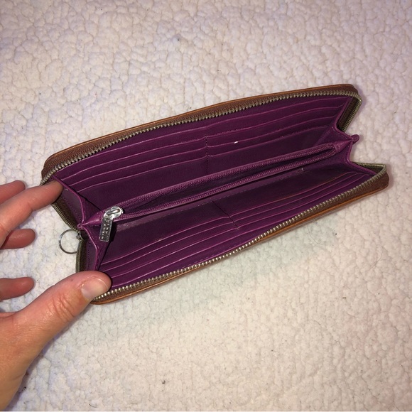 Fossil Zip Around Wallet - Picture 3 of 5